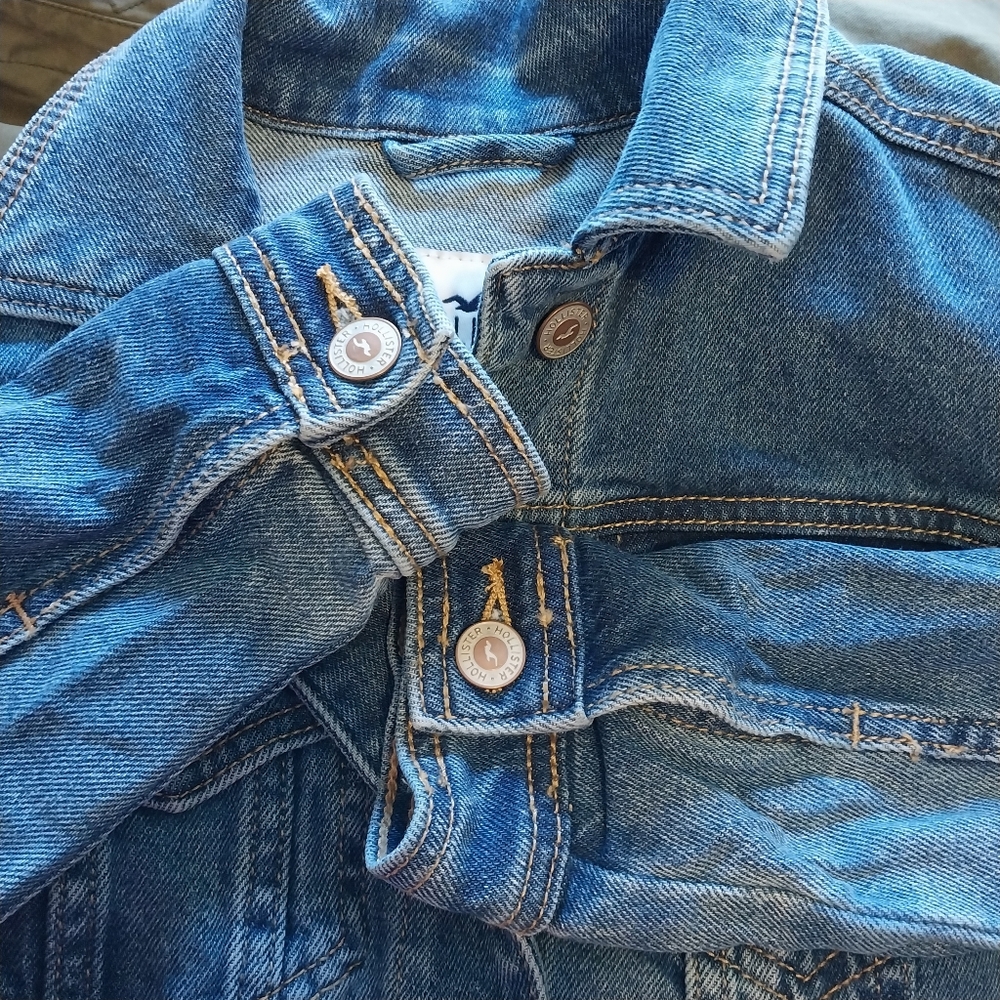 Hollister California Size XS Demin Trucker Blue Jean Jacket Button Long Sleeve - Picture 9 of 10